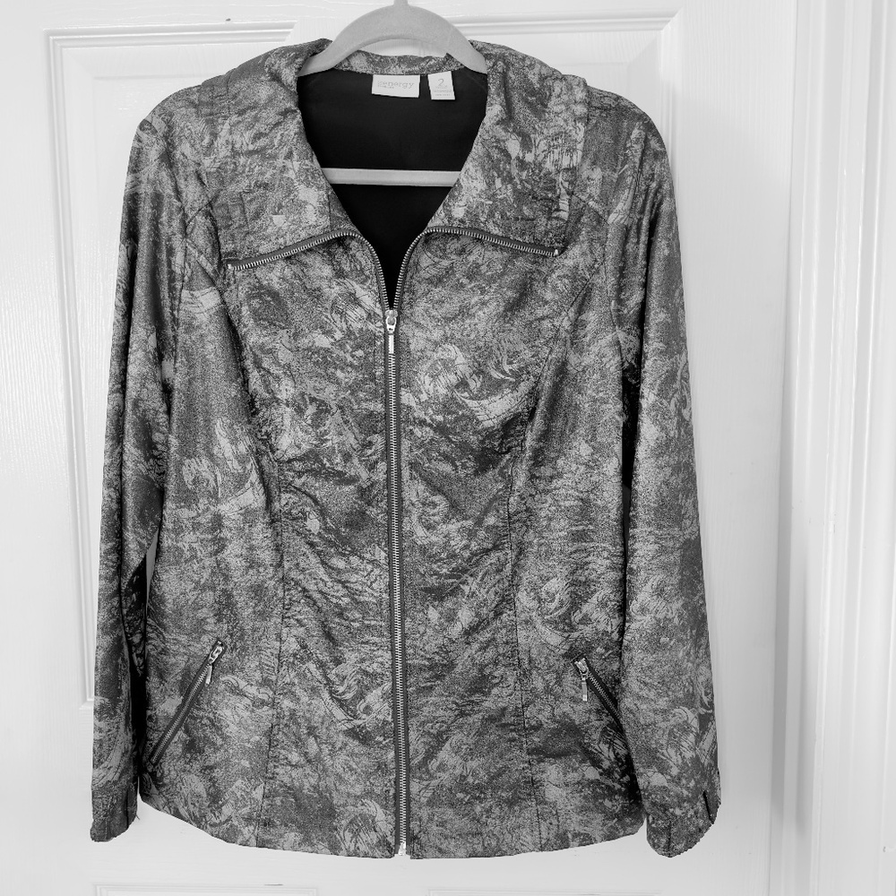 Chico's Zenergy Jacket Neema Evelyn Zip Front Silver Black Size 2 Misses 12
